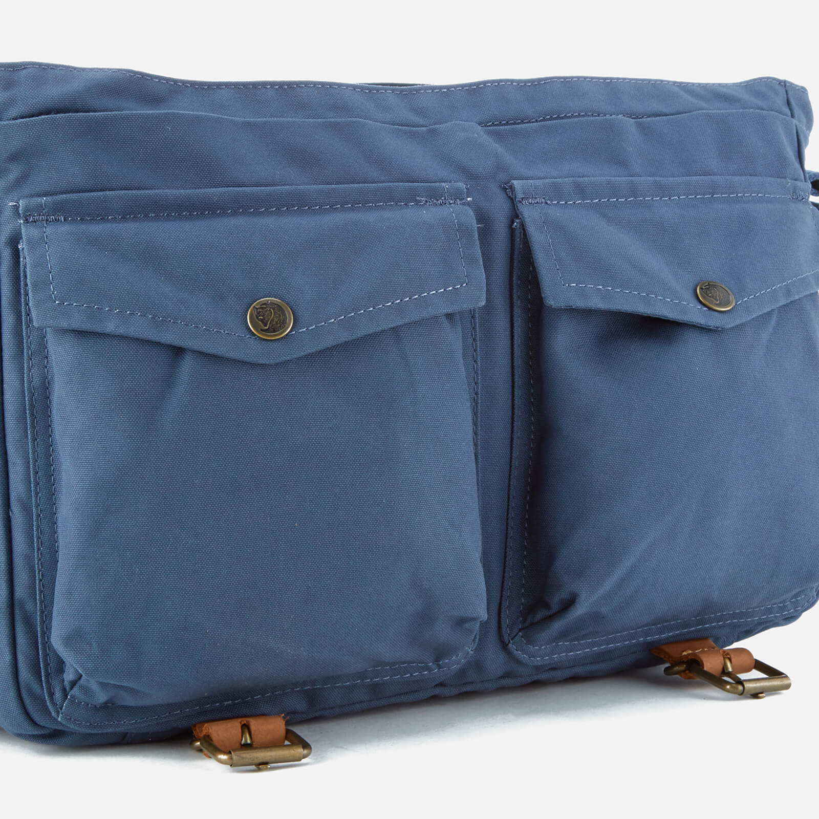 Vik shoulder bag store