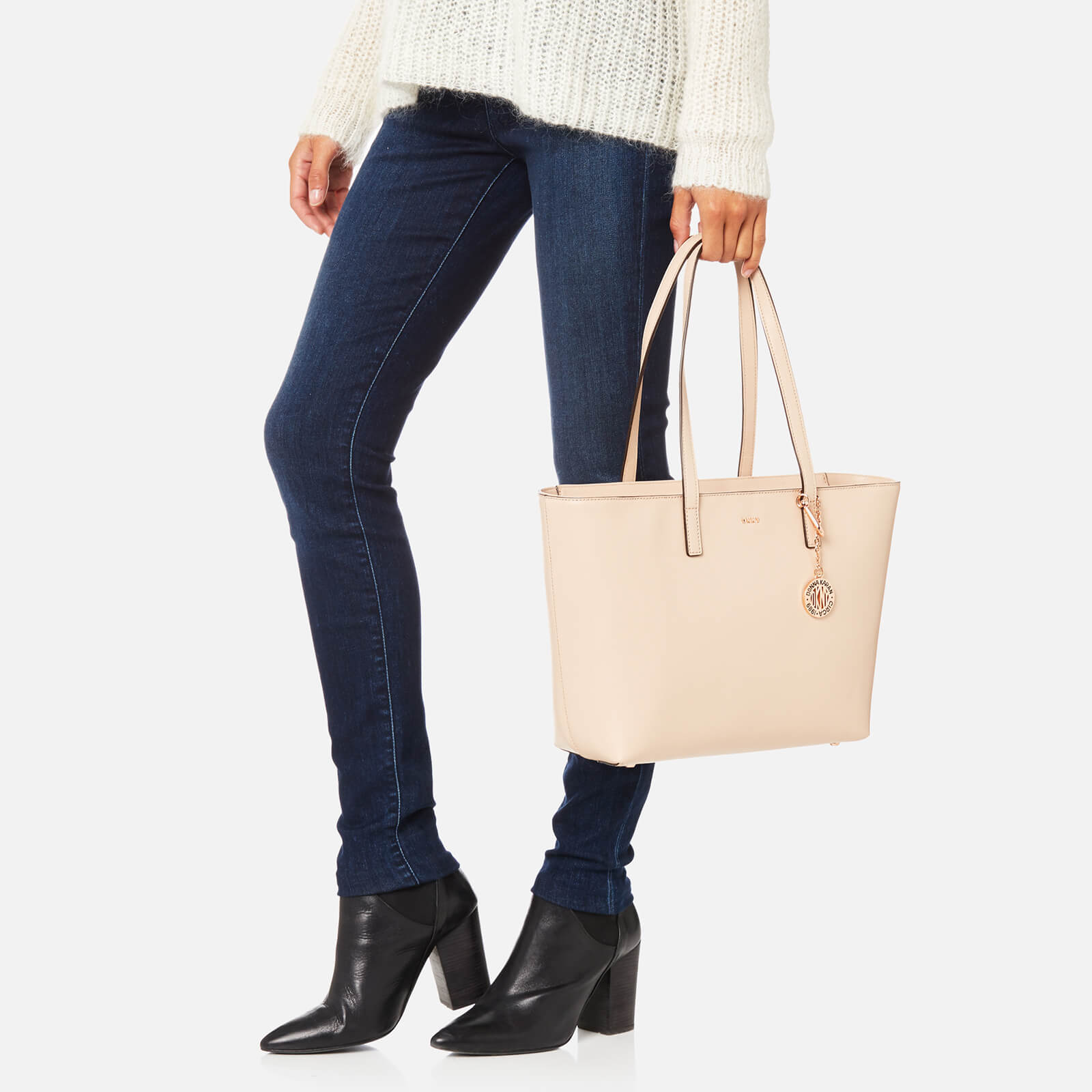 Dkny sutton chain medium tote best sale