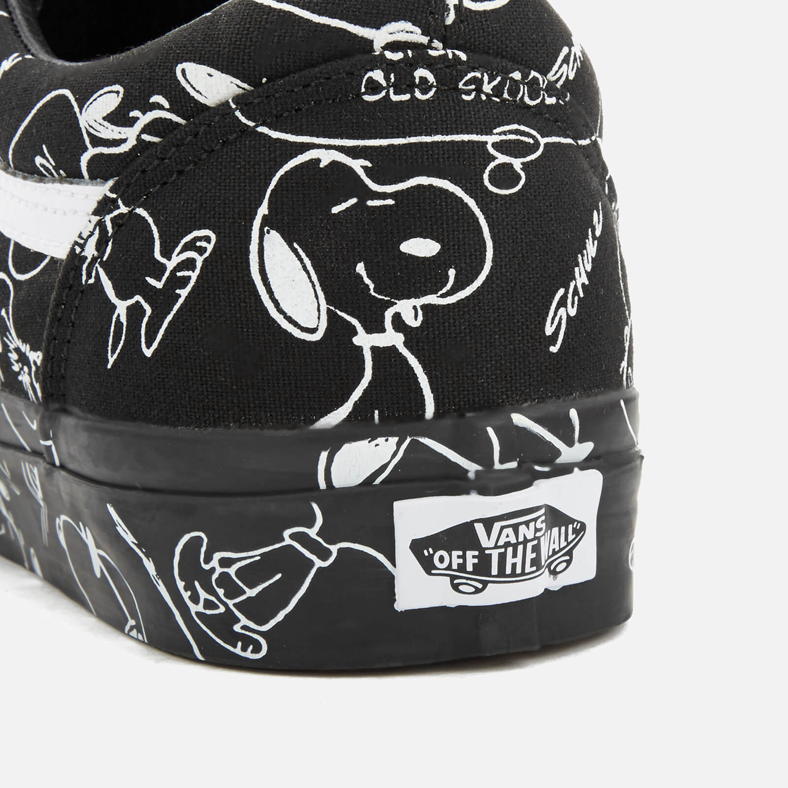 Vans X Peanuts Men s Old Skool Trainers Snoopy Black Coggles