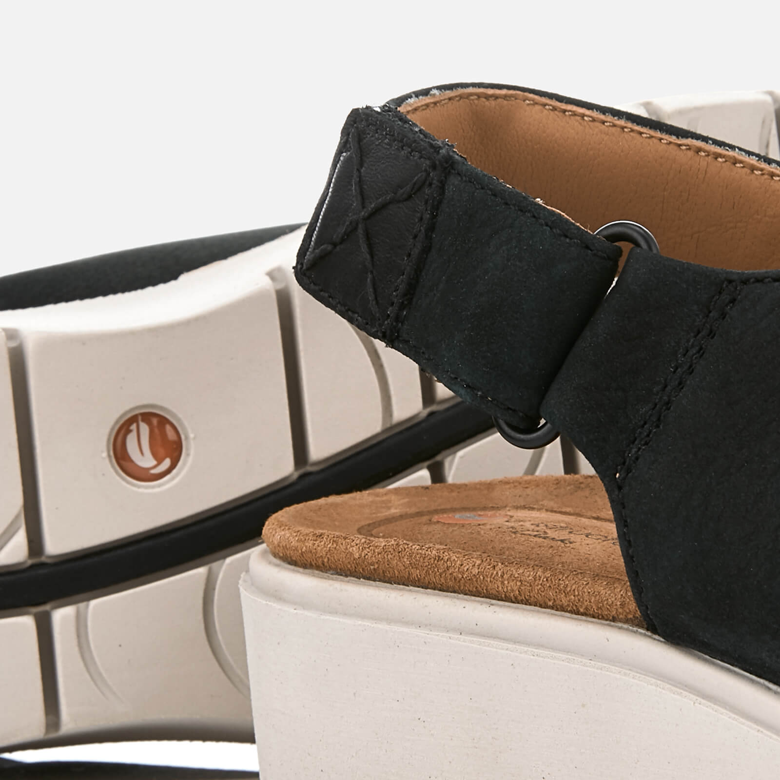 Clarks Women s Un Karely Hail Leather Cross Strap Flatform Sandals Black Allsole