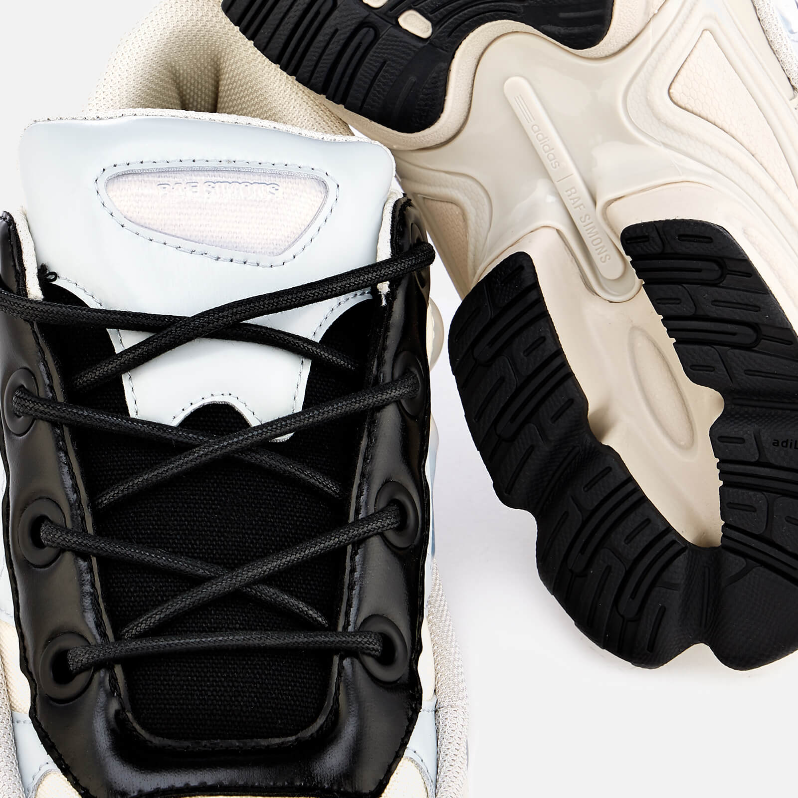 Ozweego 3 cream sales