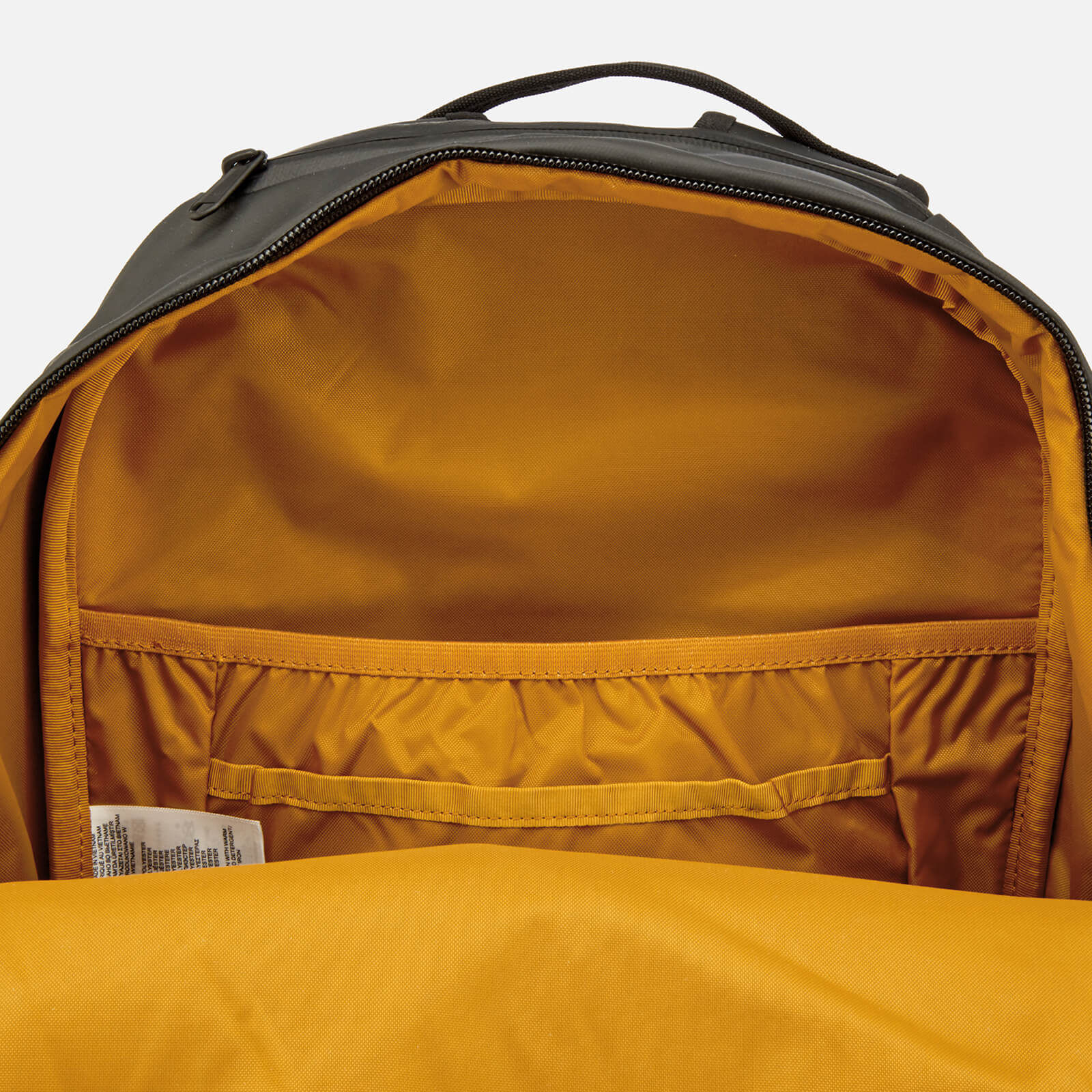 The North Face Men s BTTFB Backpack TNF Black Coggles