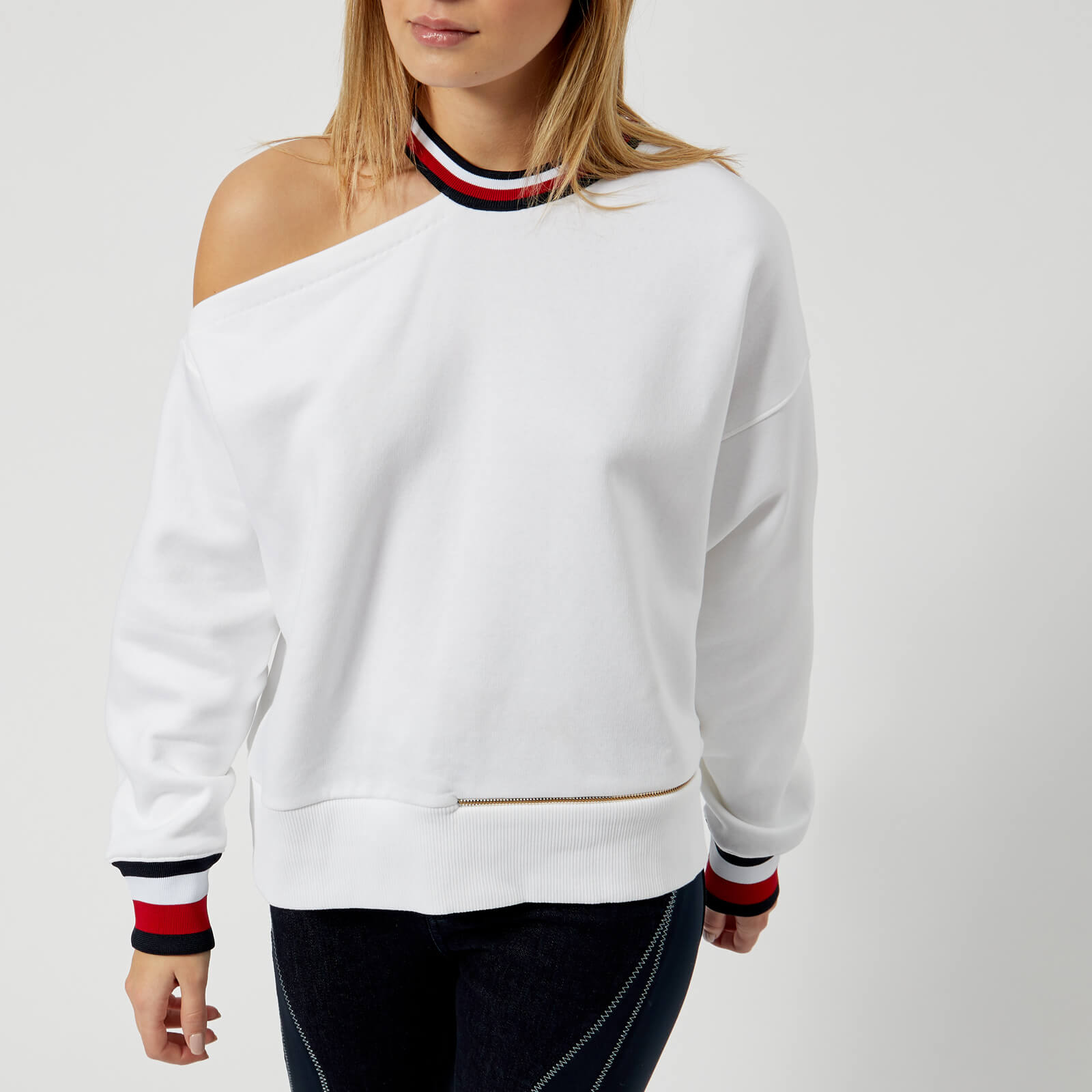 Gigi hadid tommy hilfiger sweatshirt hotsell