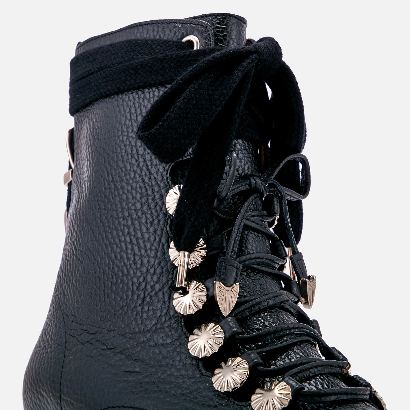靴 TOGA PULLA cut-out lace-up Ankle Boots Toga Pulla Toga Pulla Buckled Cutout Glossed Leather Ankle