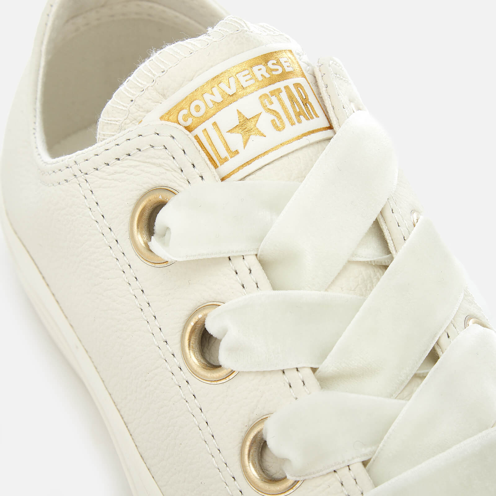 Converse Women s Chuck Taylor All Star Big Eyelets Ox Trainers Vintage White Allsole