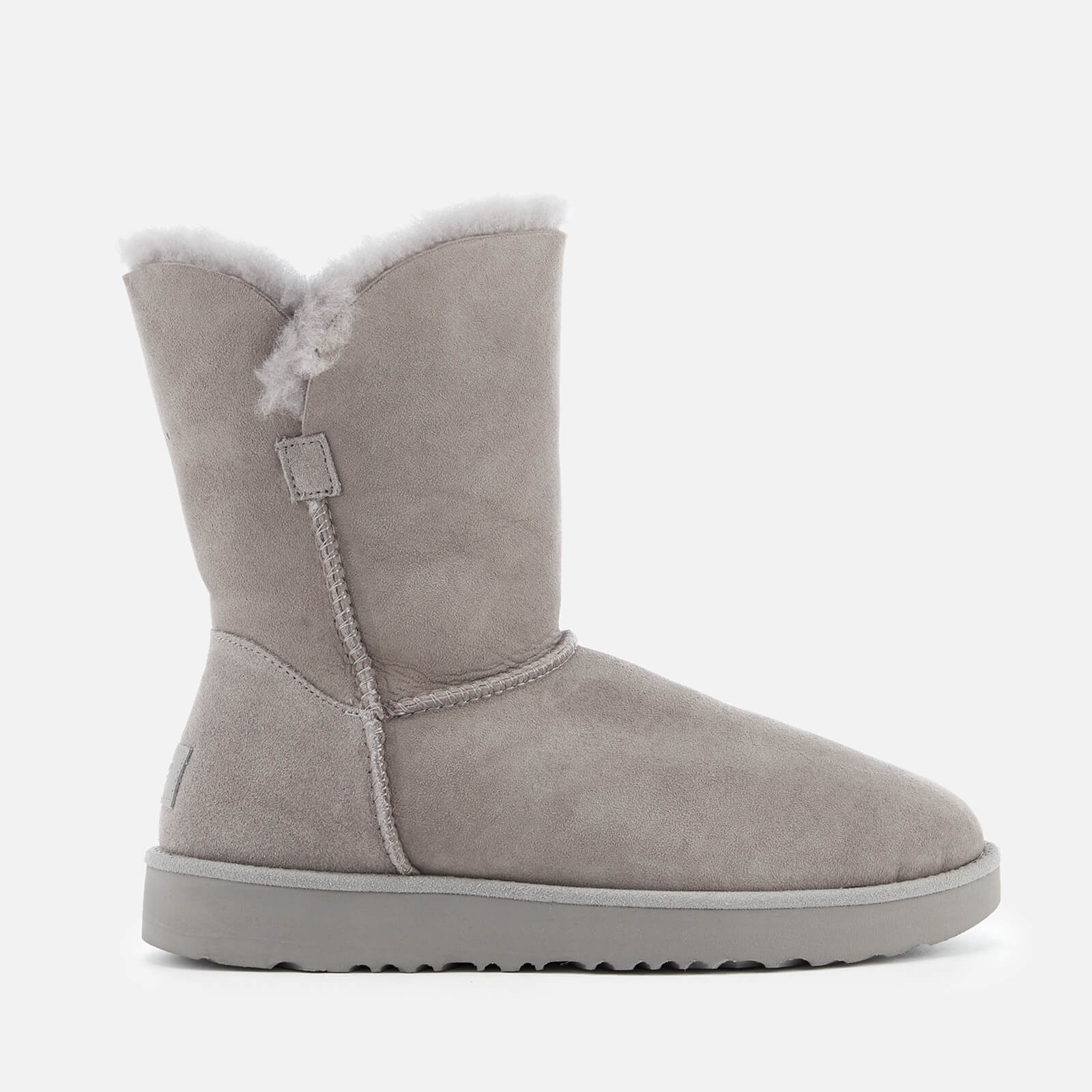 Ugg classic deals cuff short bootie