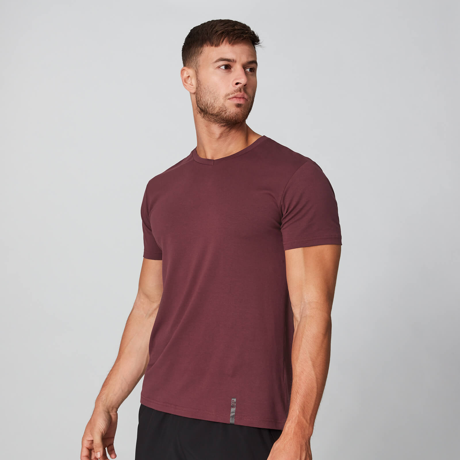 Luxe Classic V-Neck T-Shirt - Oxblood - XS
