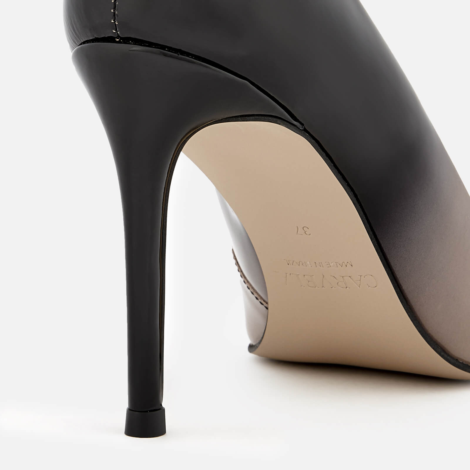 Carvela alison top courts