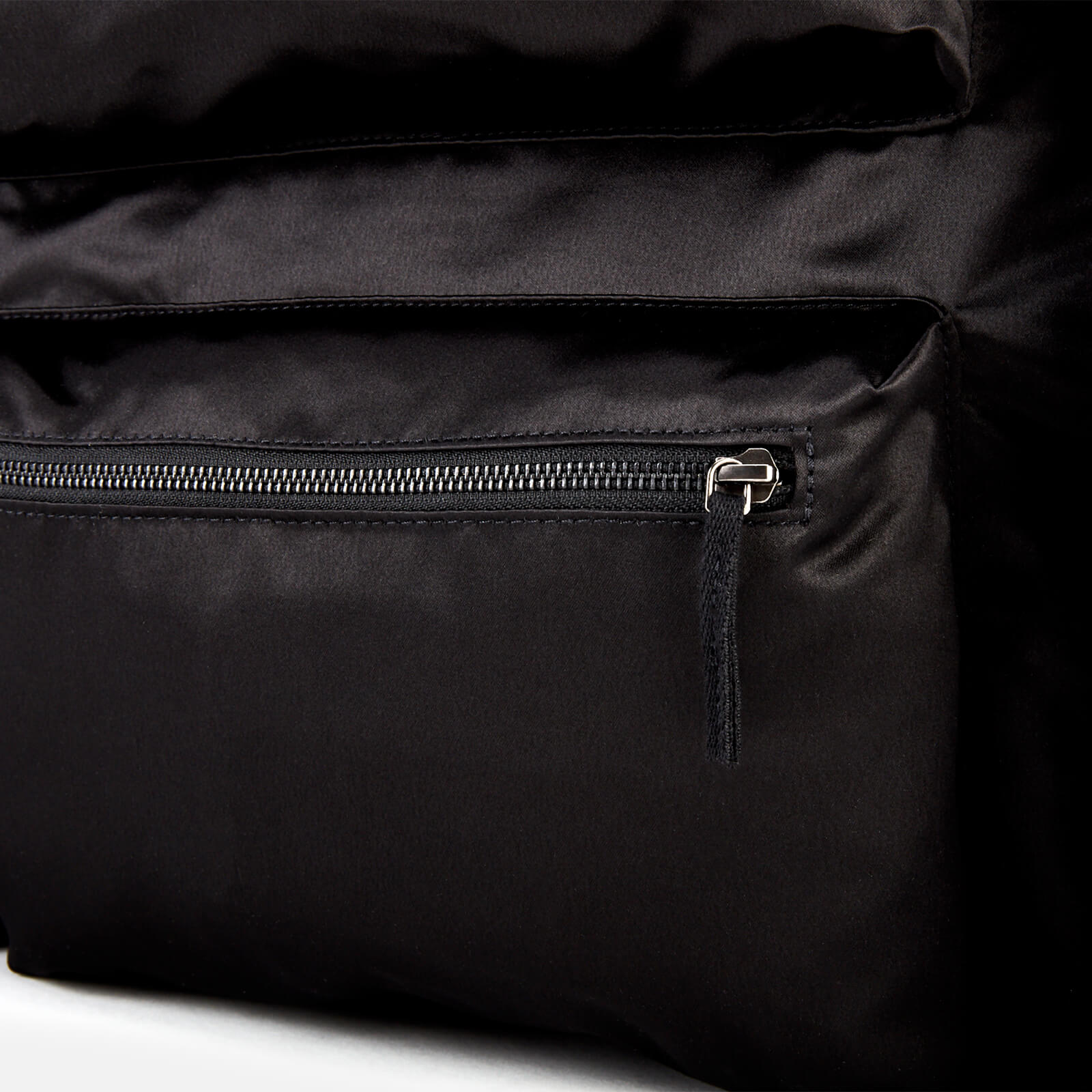 ★TOUT Y EST★ RAF SIMONS Crossbody RS Poster Tote EJABS09 0 Eastpak X Raf Simons Men's Poster Tote Bag - Black Satin
