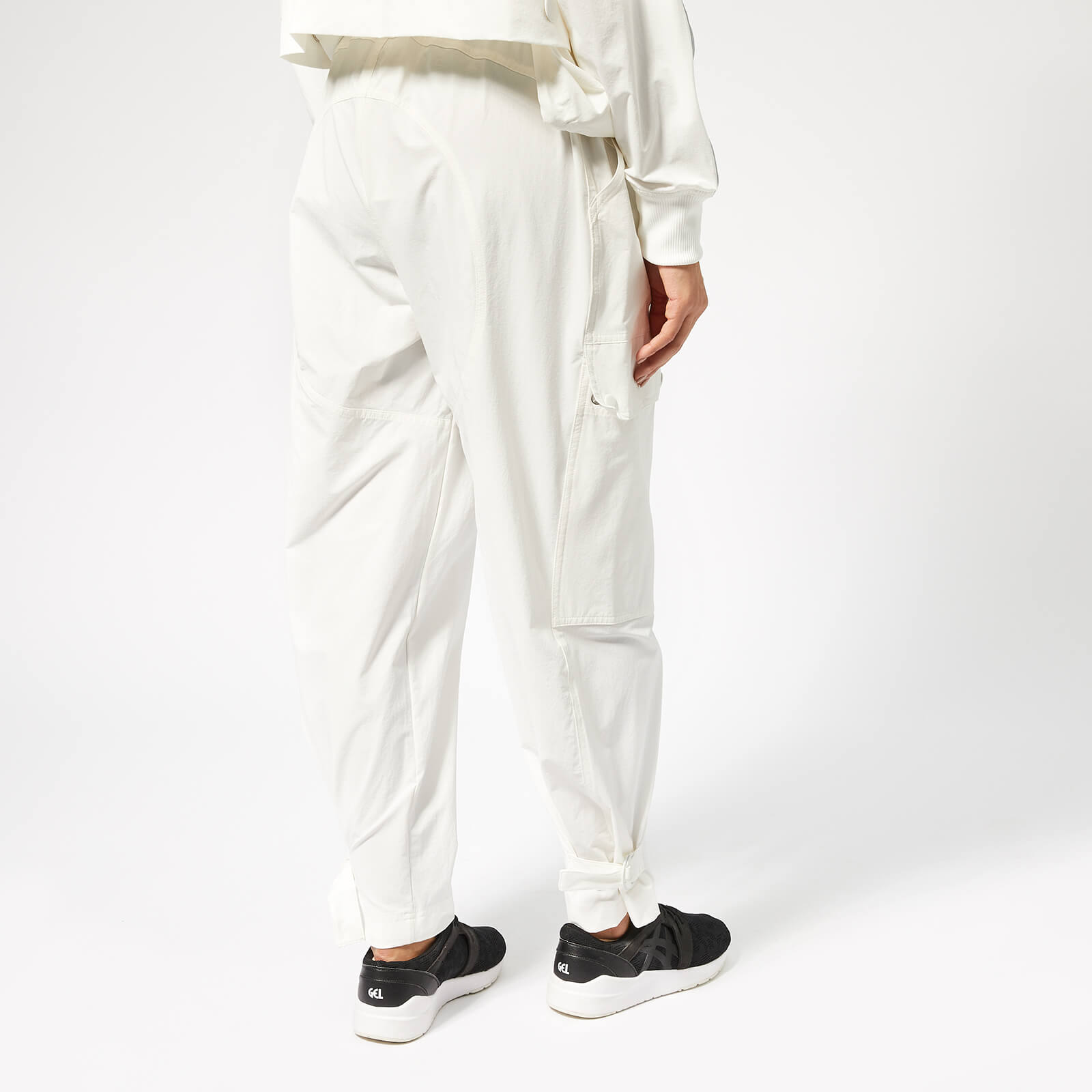 フィットネスボトムス STELLA MCCARTNEY Women Pants 6J00443SPW759000 White 0400020976595_BLACK?wid=600&