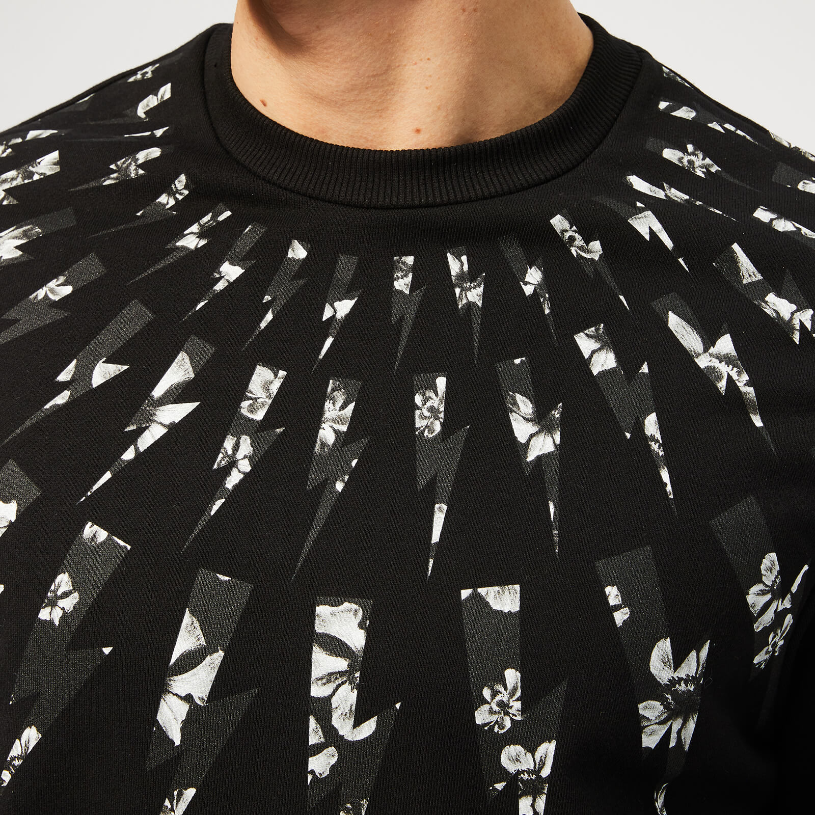 希少！　Neil Barrett Lightning sweat s-l400.jpg