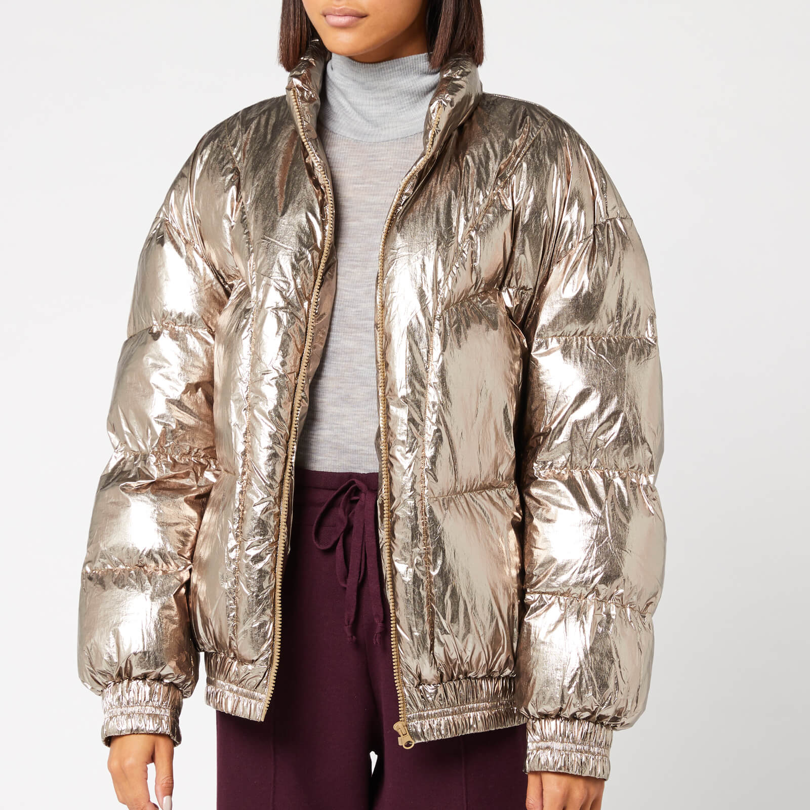 Metallic coat outlet