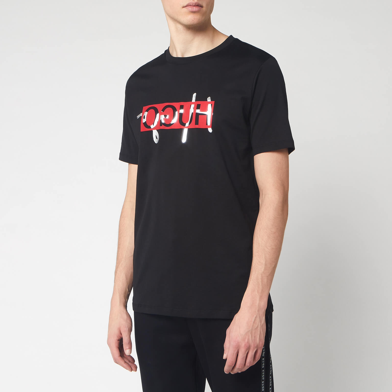 Hugo - Dansovino - T-shirt à Grand Logo Vertical - Noir