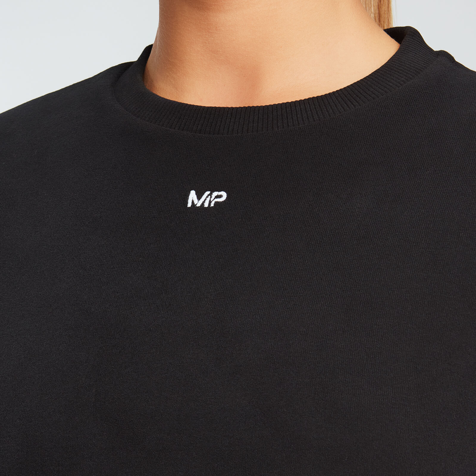 MP Women's Essentials Sweatshirt｜ブラック｜MYPROTEIN™（マイプロテイン