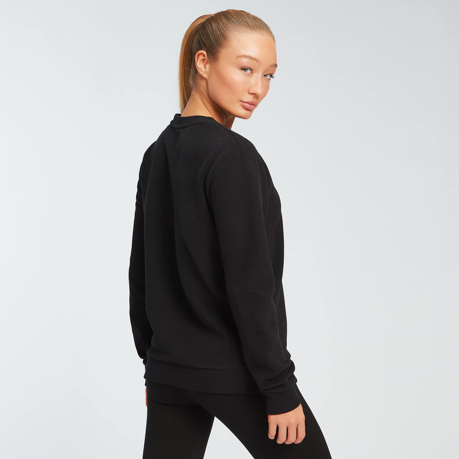 MP Women's Essentials Sweatshirt｜ブラック｜MYPROTEIN™（マイプロテイン