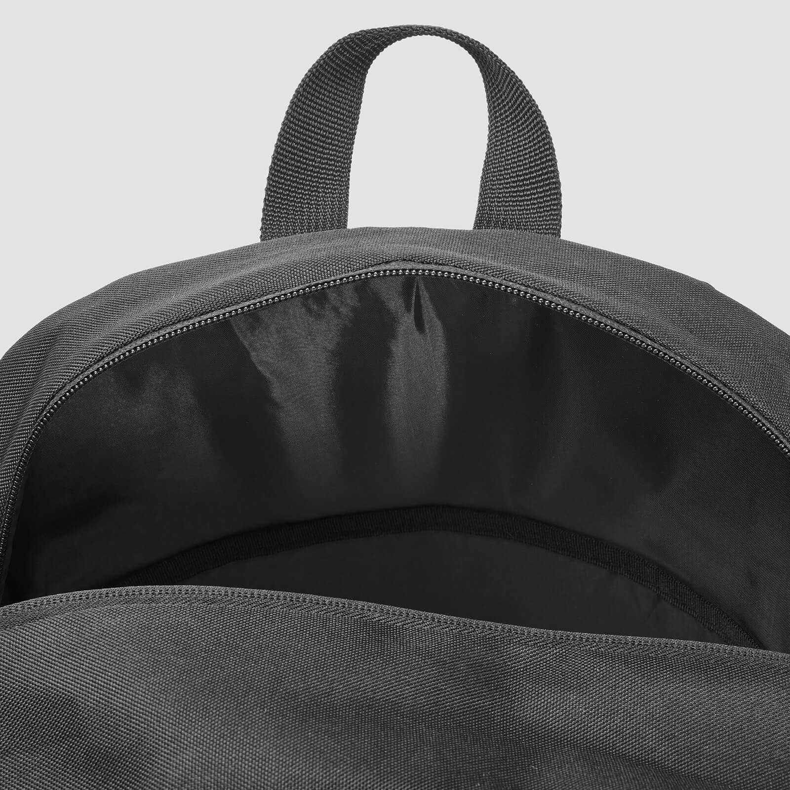 MP テクニカル バックパック - ブラックの通販｜マイプロテイン | MYPROTEIN™