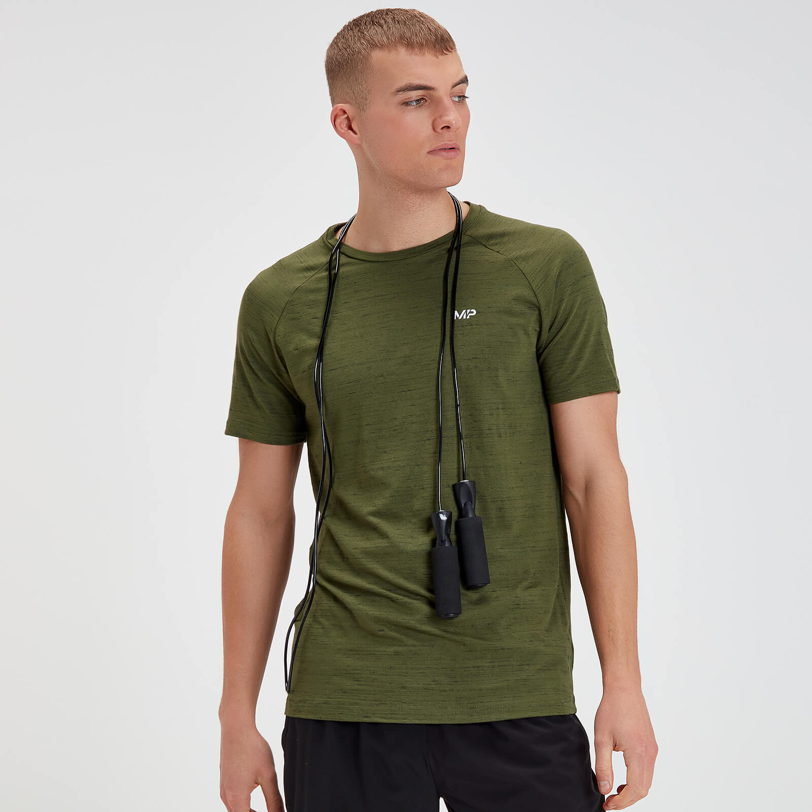 Мъжка тениска с къси ръкави Performance на MP - армейско зелено и черно - XS