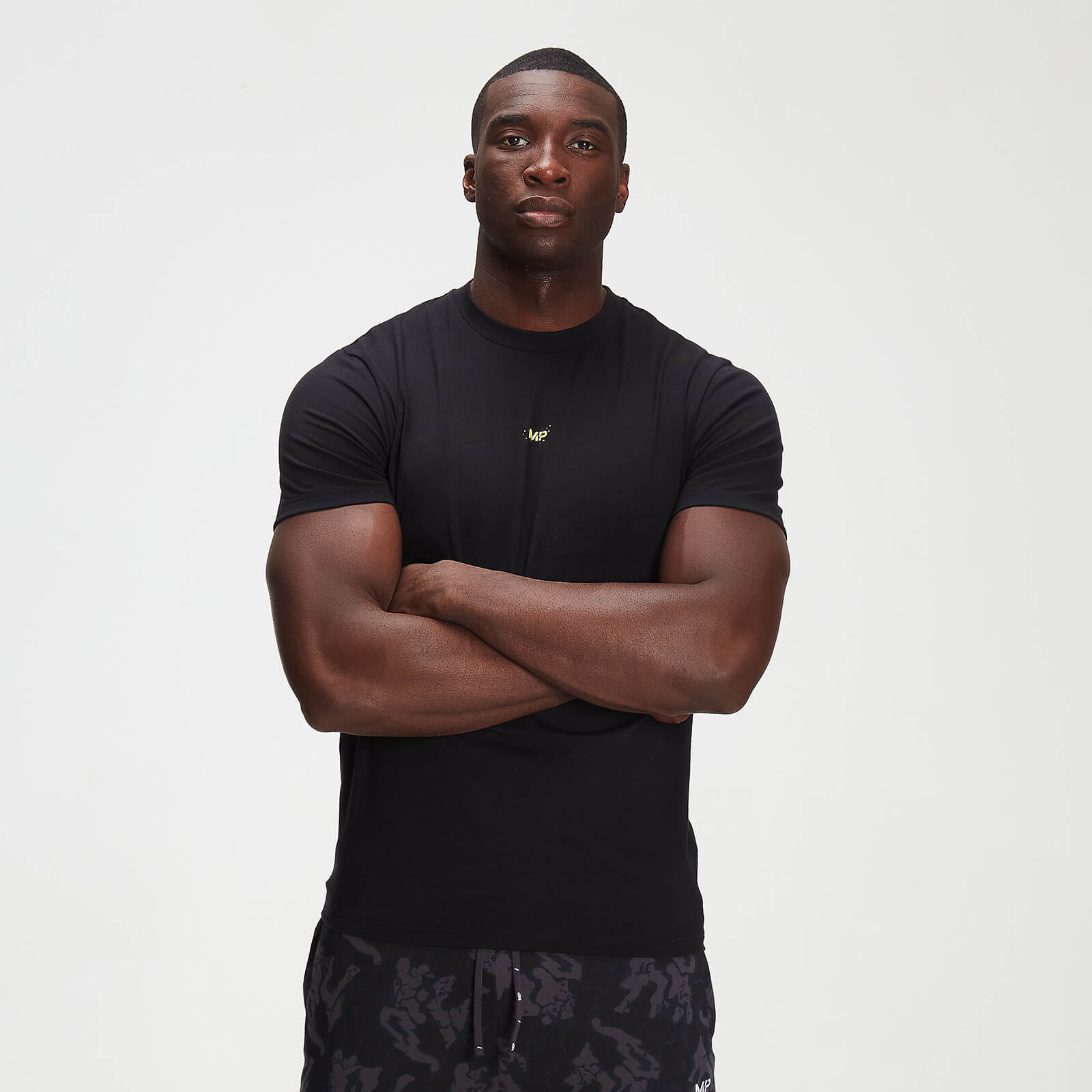 T-shirt à imprimé camouflage fluo MP Adapt drirelease® pour hommes – Noir