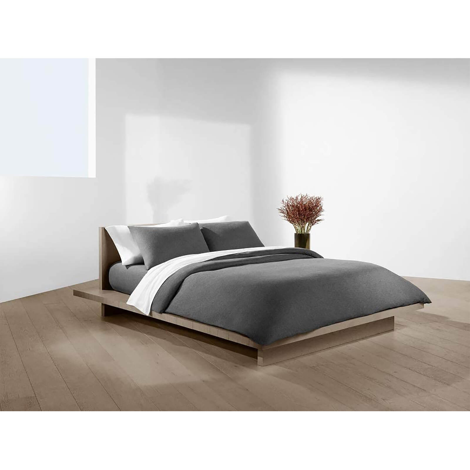 Calvin Klein Modern Cotton Harrison Fitted Sheet Charcoal Coggles