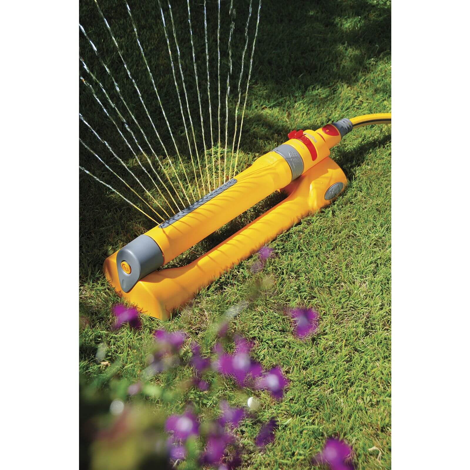 Hozelock Rectangular Garden Sprinkler Pro 200m²