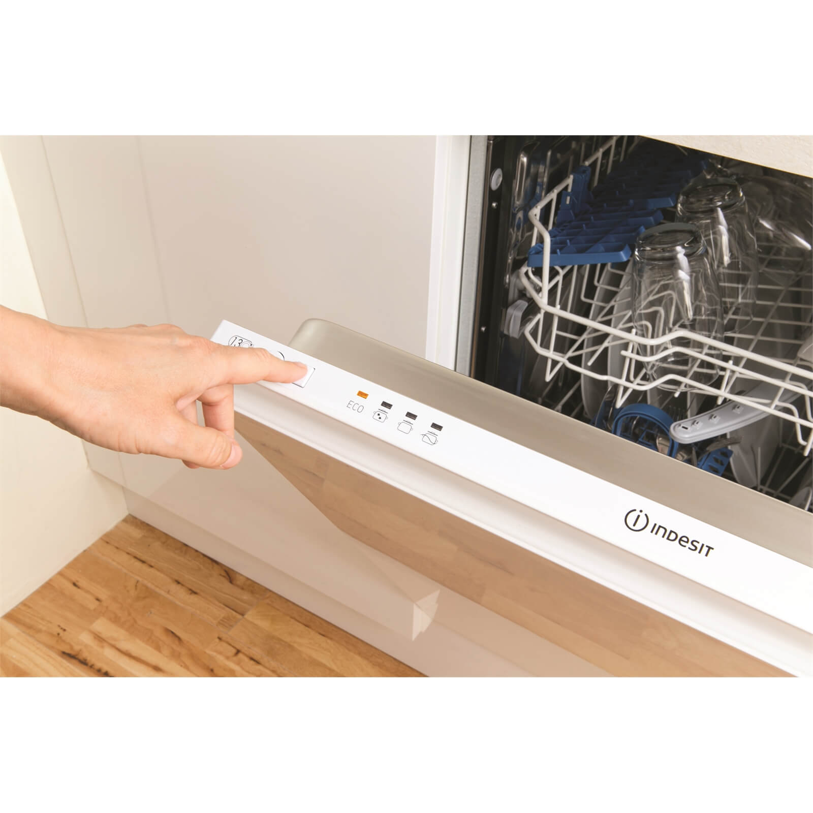 Indesit Ecotime DIF 04B1 Integrated Dishwasher - White