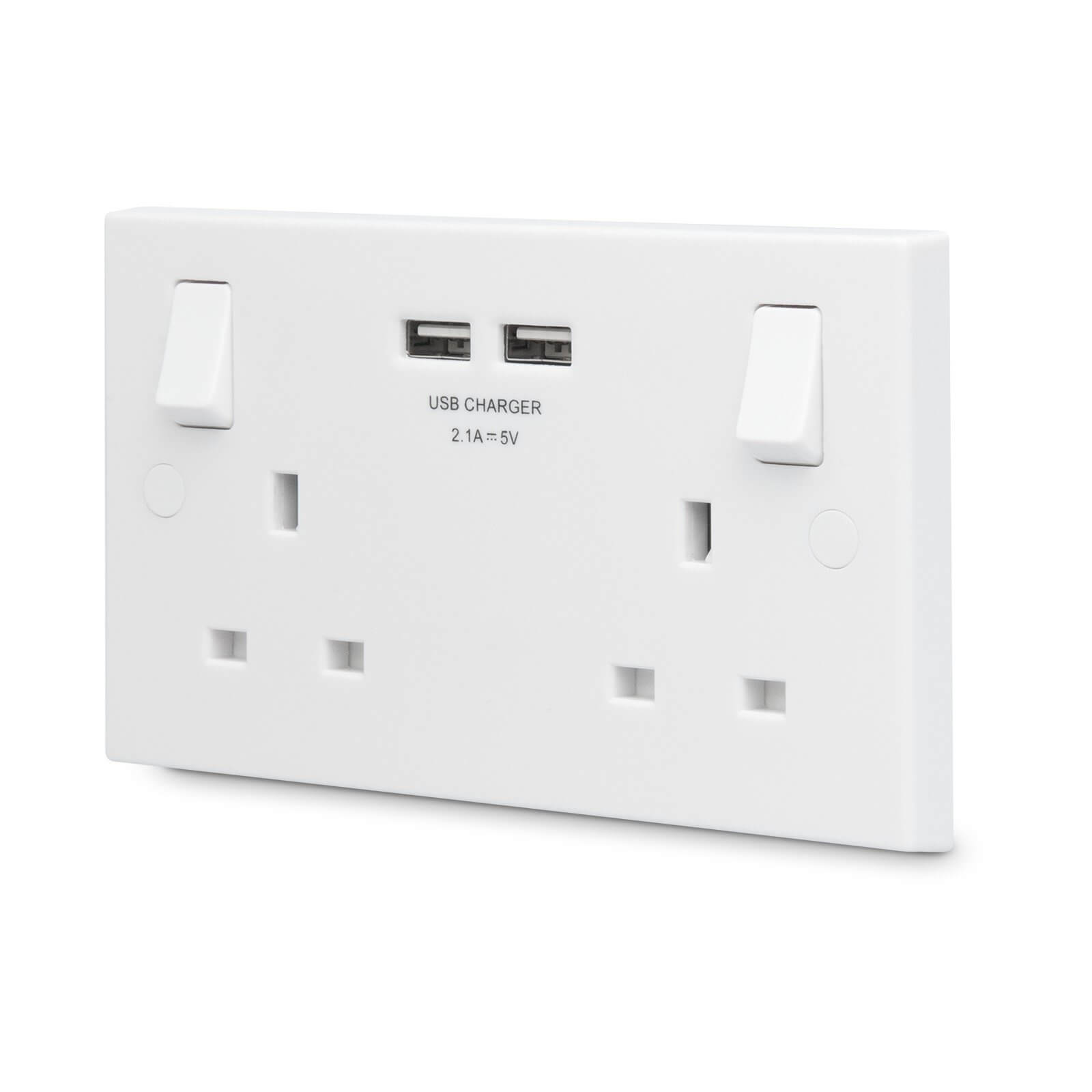 Double Socket with USB Charging - White Moulded - Square Edge