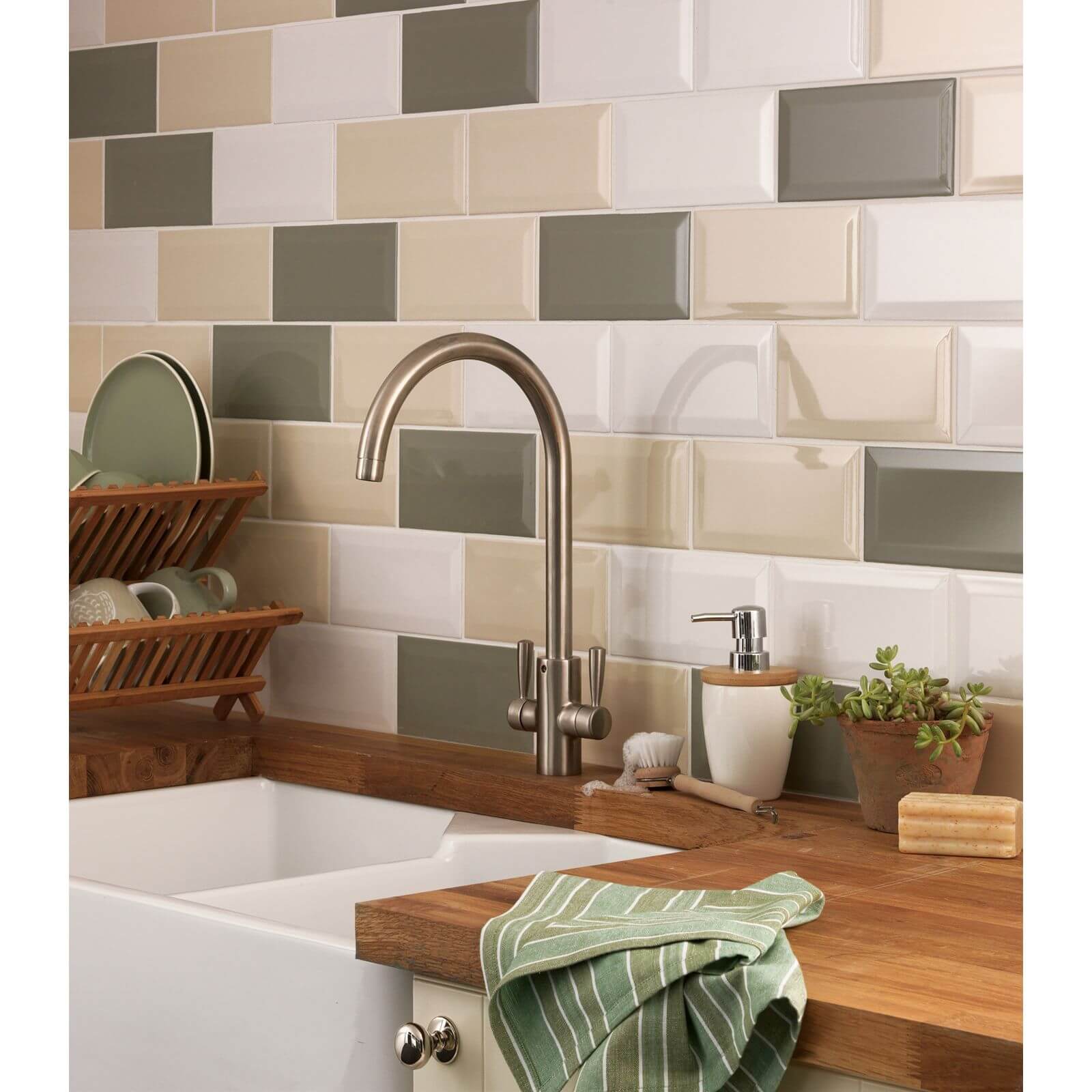 Metro Cream Bevelled Ceramic Wall Tile 100 x 200mm