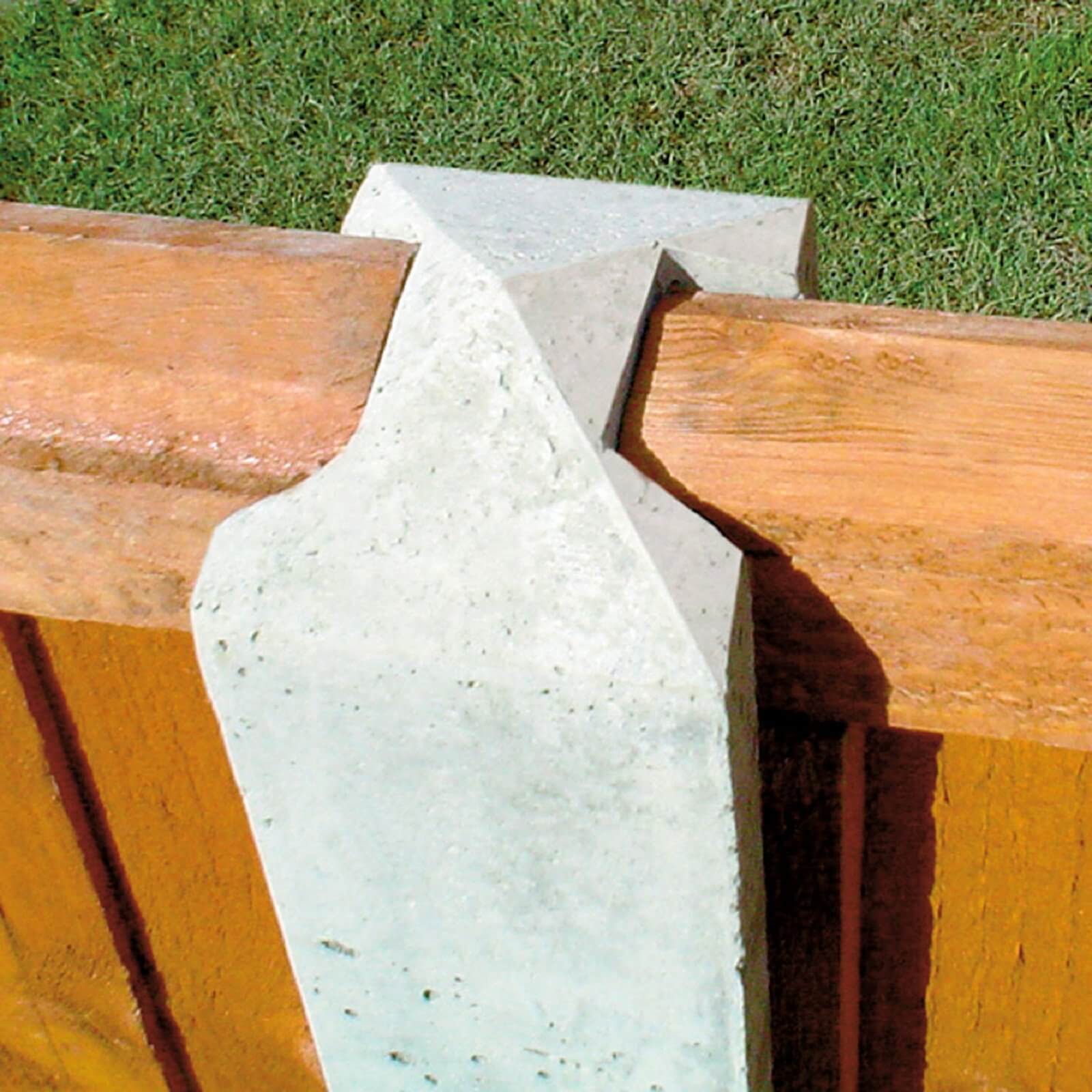 Forest Lightweight Concrete Fence Posts 2.36m (2360 x 84 x 106mm) - Pack of 3