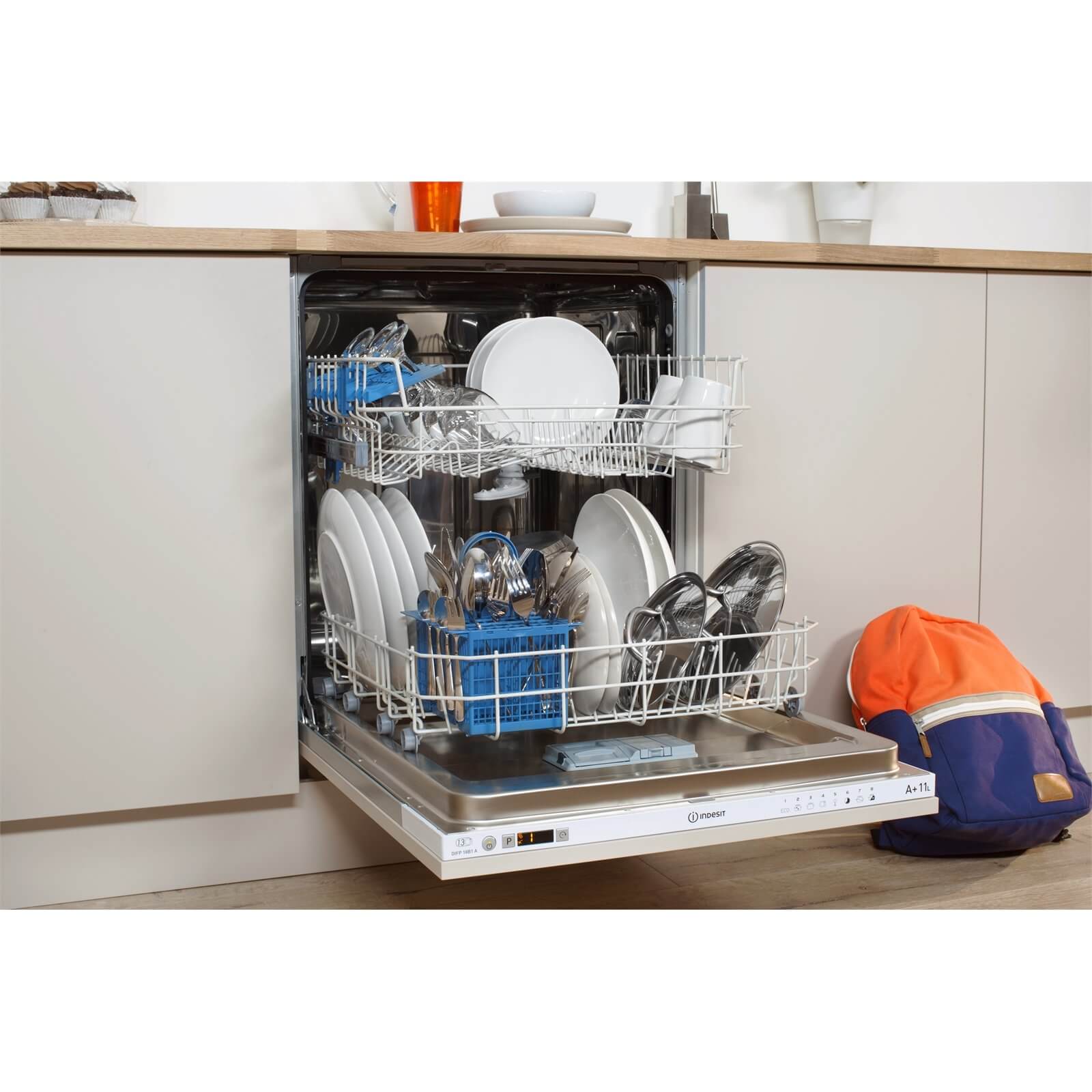 Indesit Eco DIF 16B1 Integrated Dishwasher - White