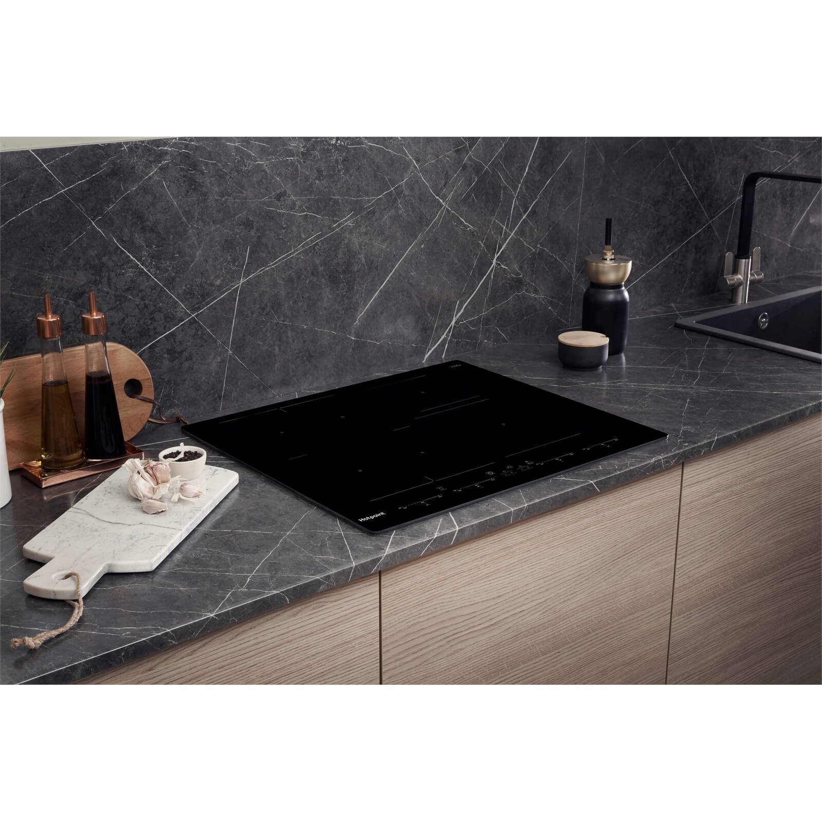 Hotpoint AC0654NE Active Cook 65cm Four Zone Induction Hob - Black