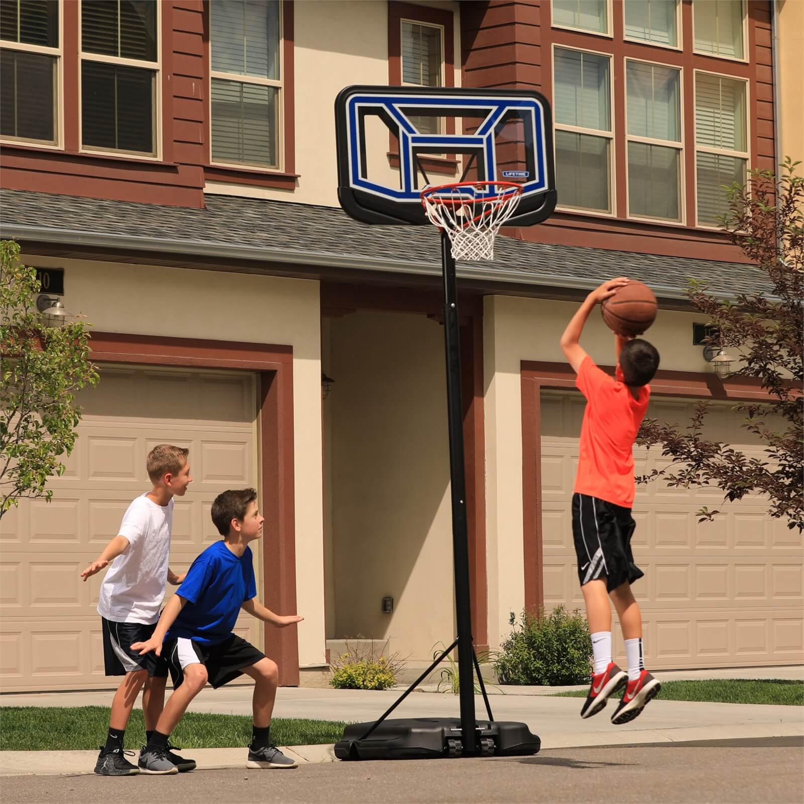 Lifetime 44 Fusion Pro Court Portable Basketball System