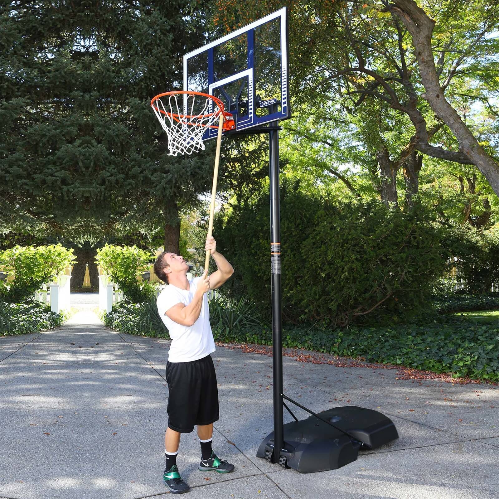 Lifetime 44 Front Court Portable Basketball System