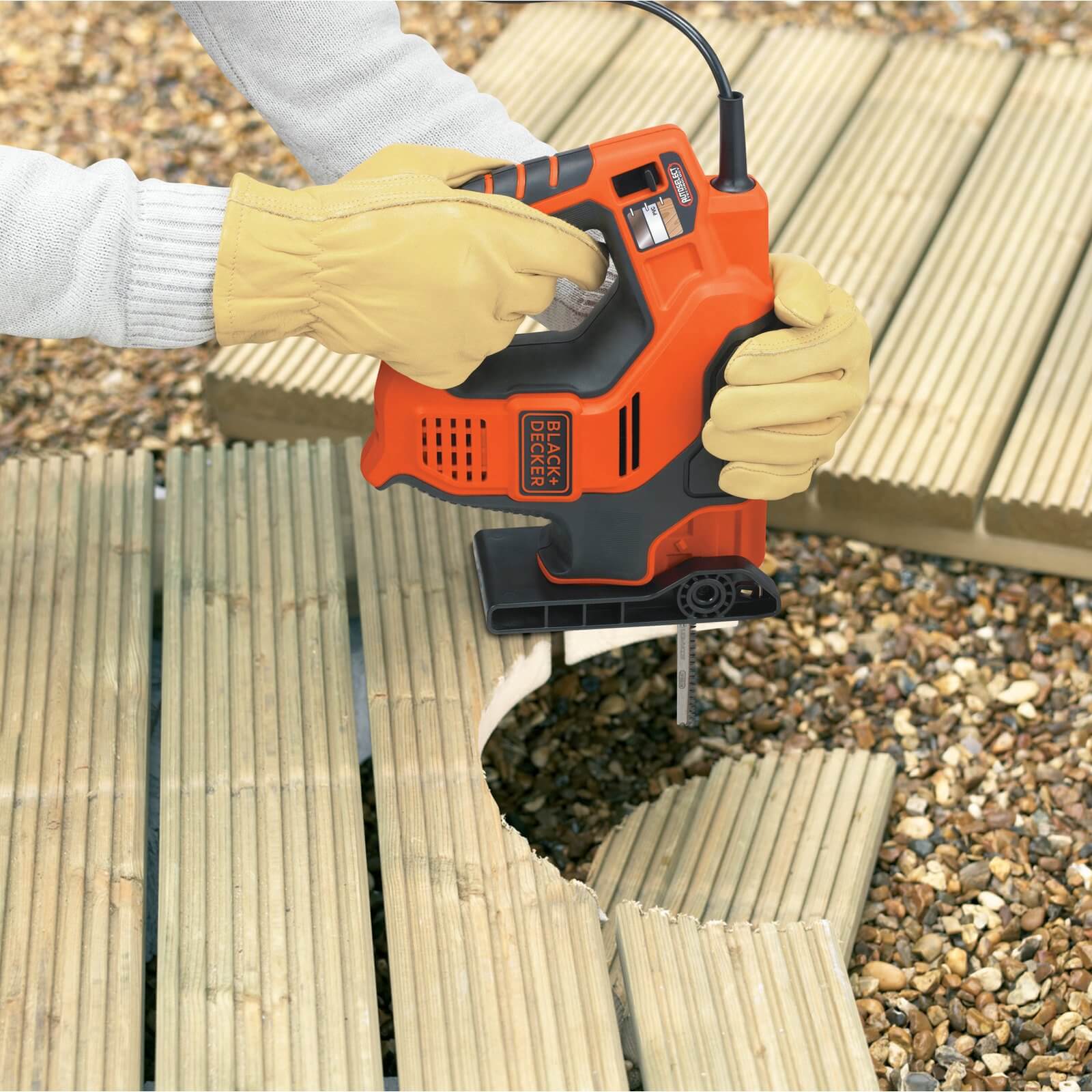 BLACK+DECKER Scorpion Auto-select 500W Powered Hand Saw with Blades and Kit Box (RS890K-GB)