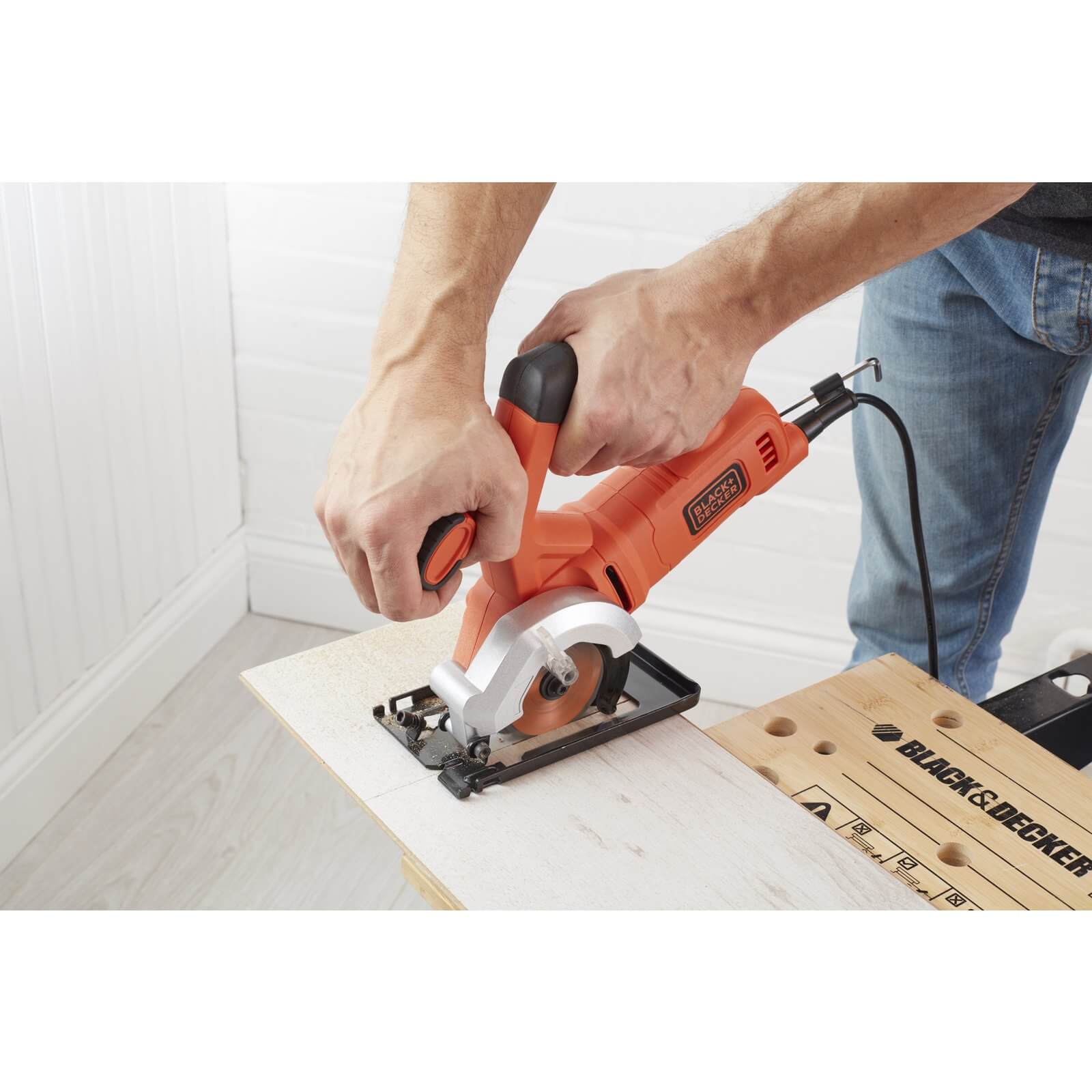 BLACK+DECKER Mini 400W Corded Circular Saw with Blades and Kit Box (BES510K-GB)