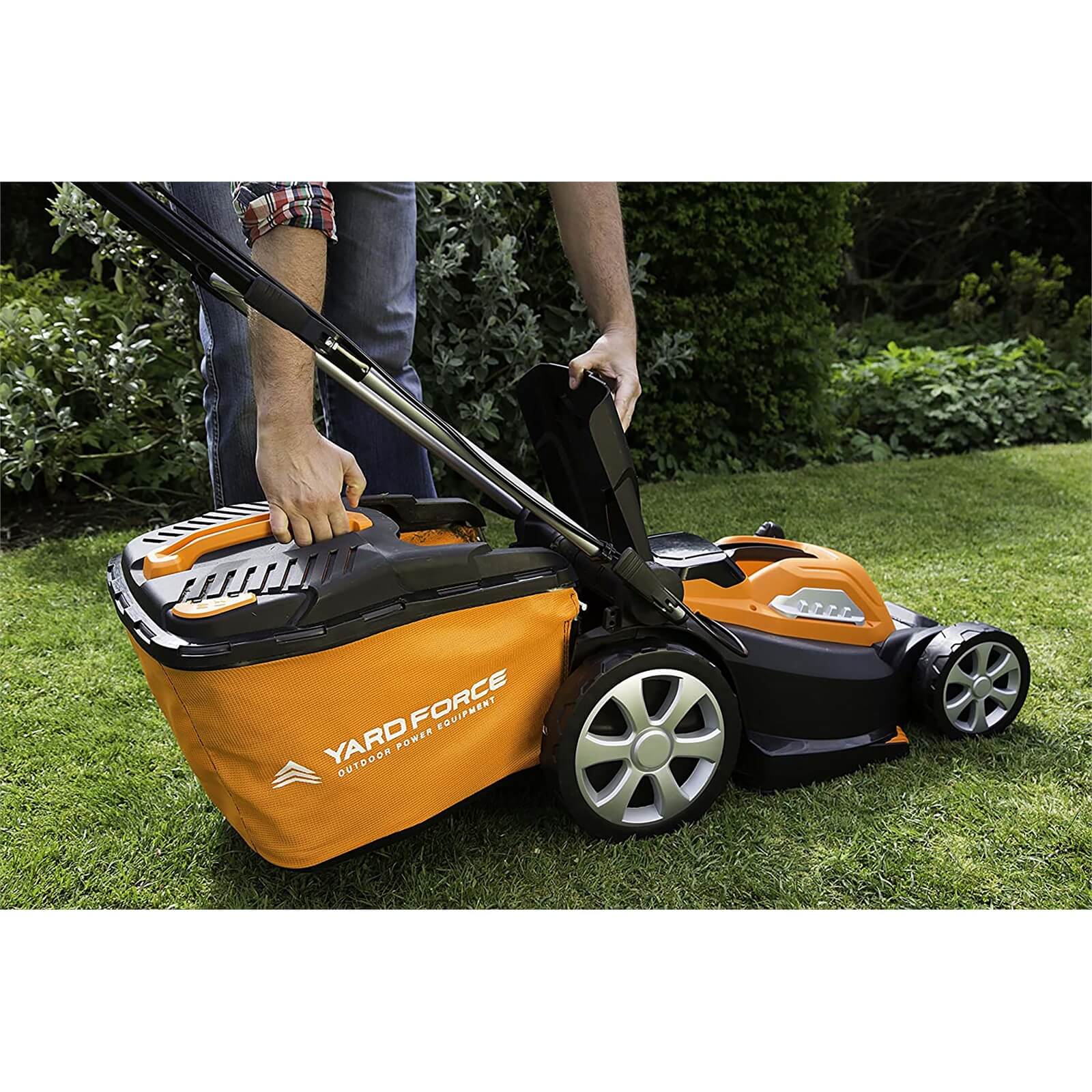 Yard Force 40V 34 cm Cordless Lawnmower with Lithium Ion Battery & Quick Charger