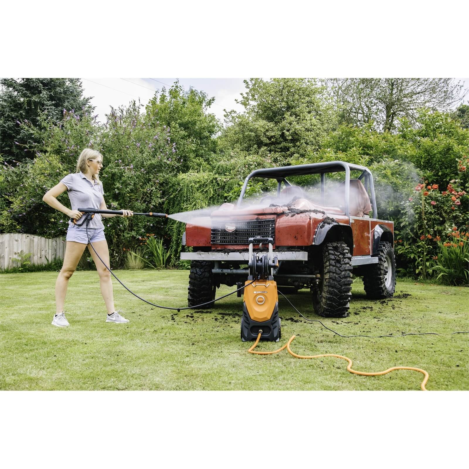 Yard Force 150 Bar 2000W High-Pressure Washer with Accessories