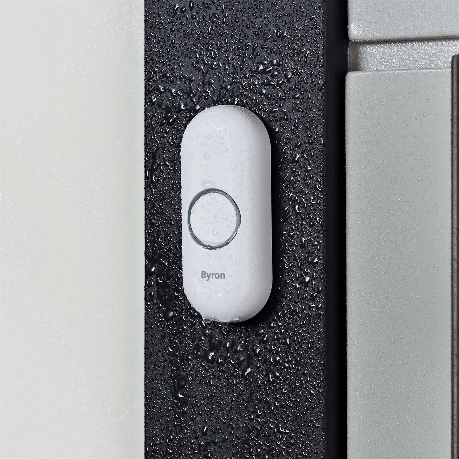 Byron 23522UK 175m Plug-in Wireless Doorbell set