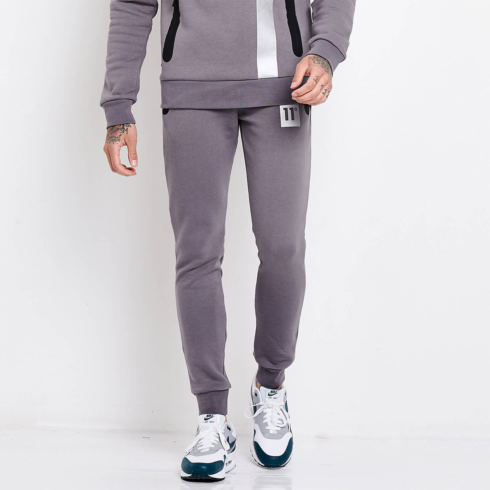 11 degrees cheap slim fit joggers