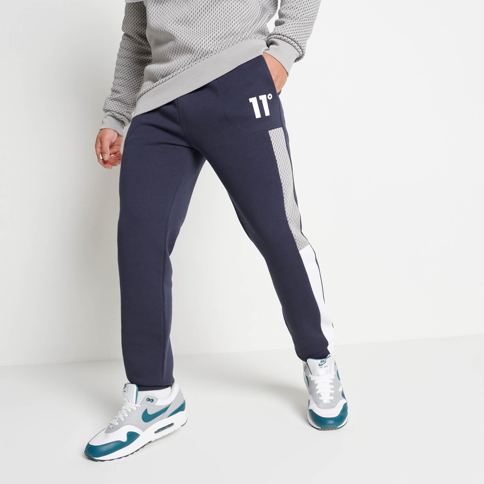 11 degrees joggers grey discount