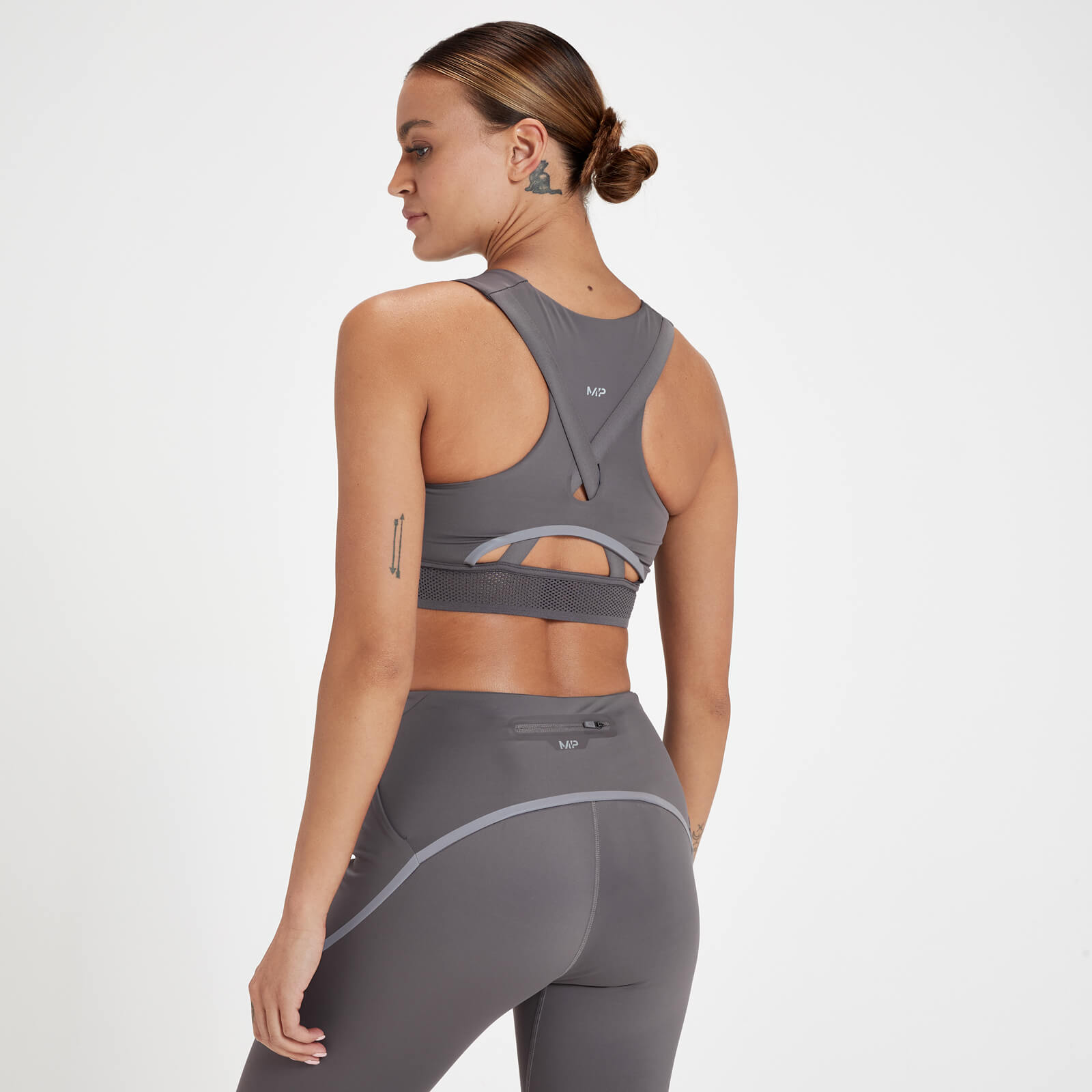 MP Women's Velocity Ultra Reflective Sports Bra Pebble Grey MYPROTEIN™