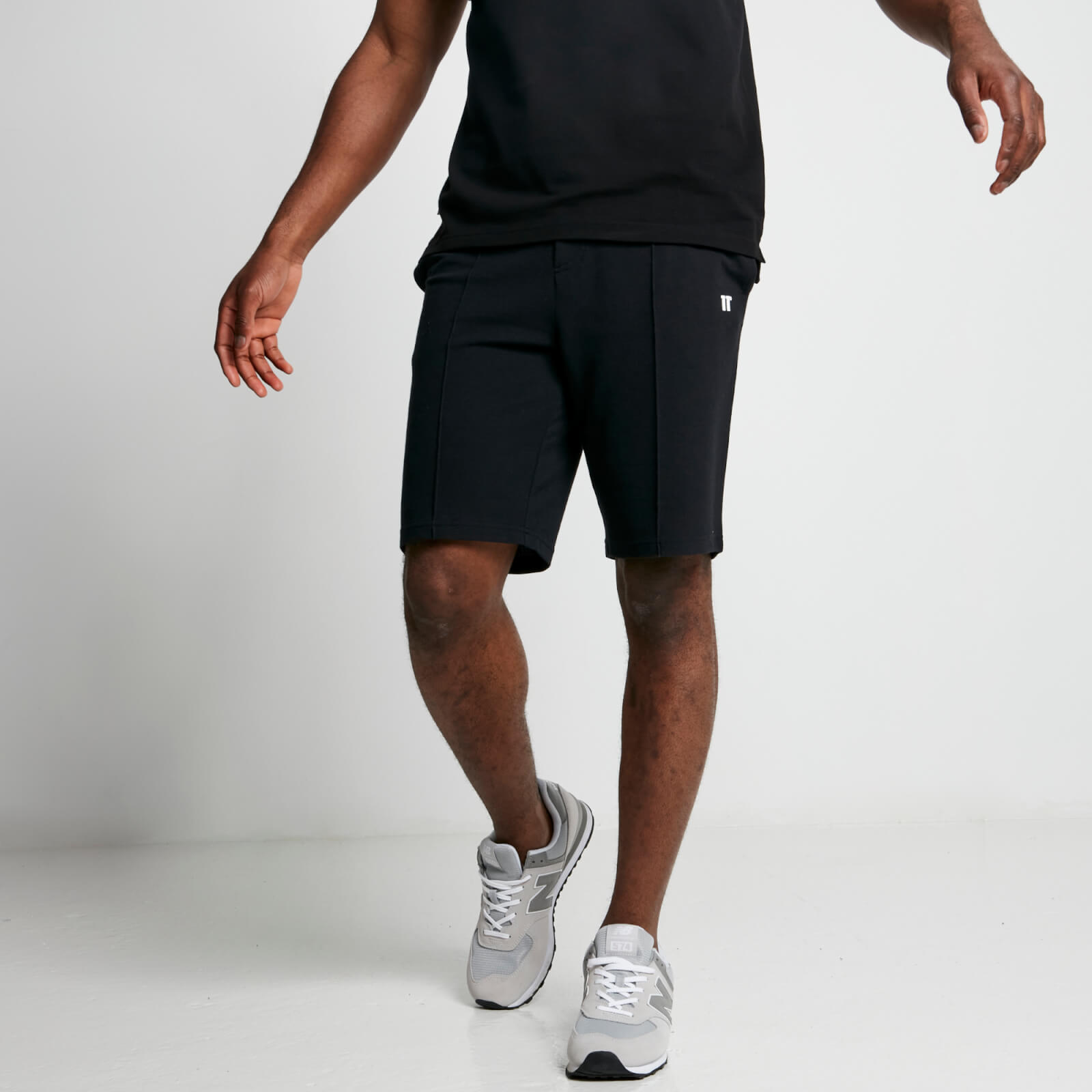 11 degrees black shorts top