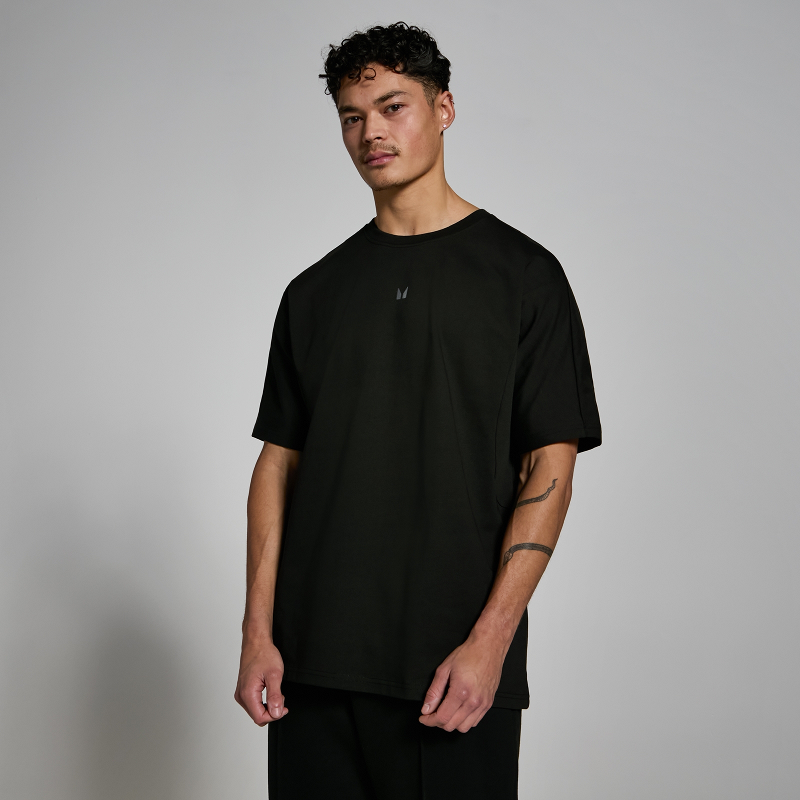 MP Мъжка тениска с нестандартен размер от плътна материя Lifestyle – черна - XS