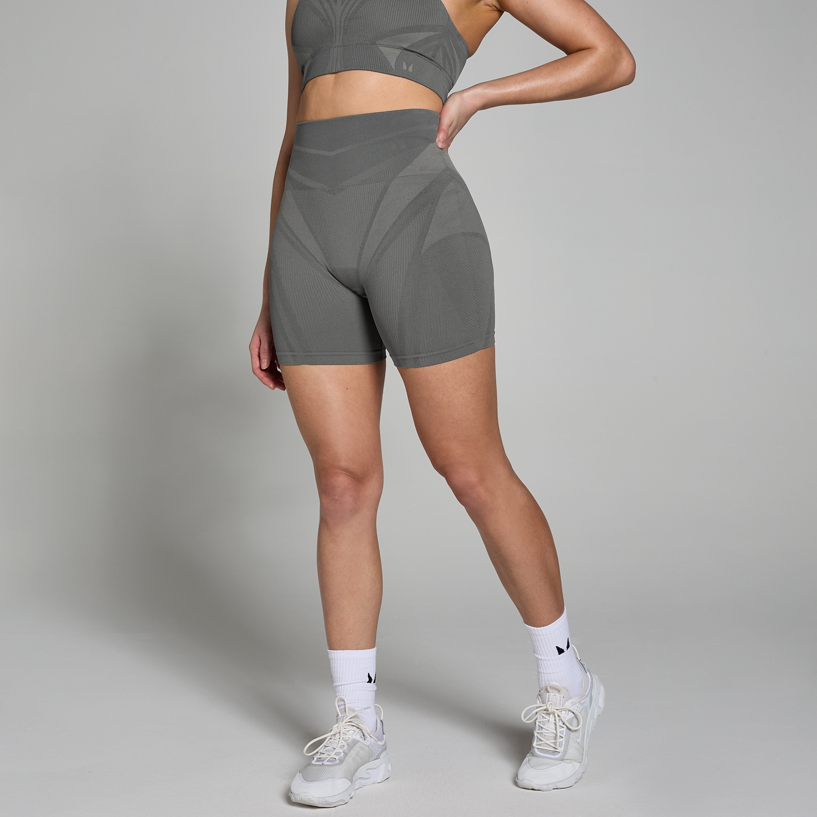 MP Women's Tempo Ultra Geometric Seamless Booty Shorts - Carbon - XS