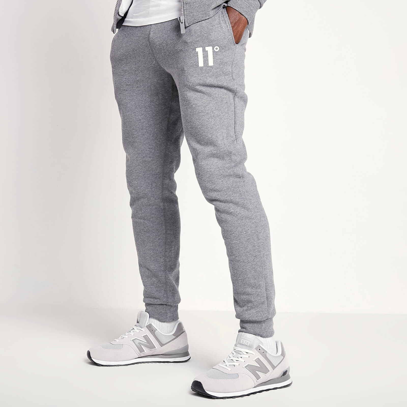 11 degrees slim fit sales joggers
