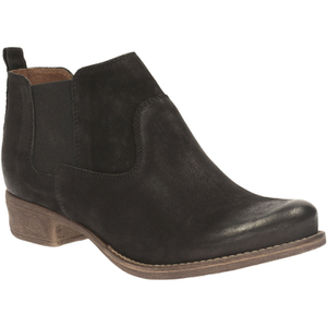 Colindale oak hotsell clarks boots