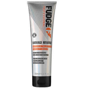 Acondicionador reparador Damage Rewind de Fudge 250 ml