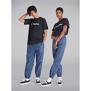 Unisex Heritage Front Logo T-Shirt - Black