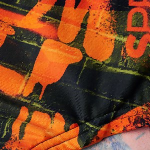 Herren Allover 17 cm Badehose Orange/Grün