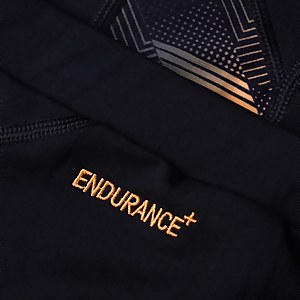 Bedrucktes langärmliges Rash Top Schwarz/Orange für Herren
