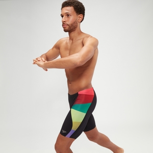 Herren Schwimmhose mit V-Schnitt und digitalem Print Schwarz/Violett